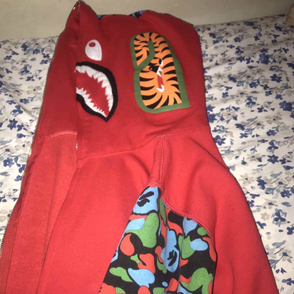 Bape - Picture 2 of 2